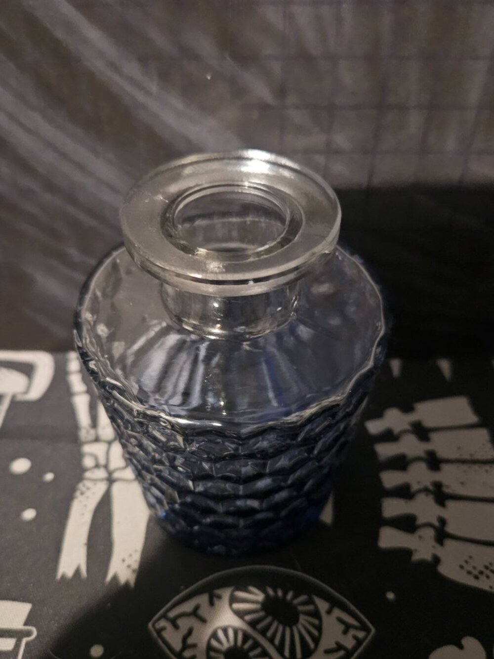 Small Vase 2 - Picture 3 of 5